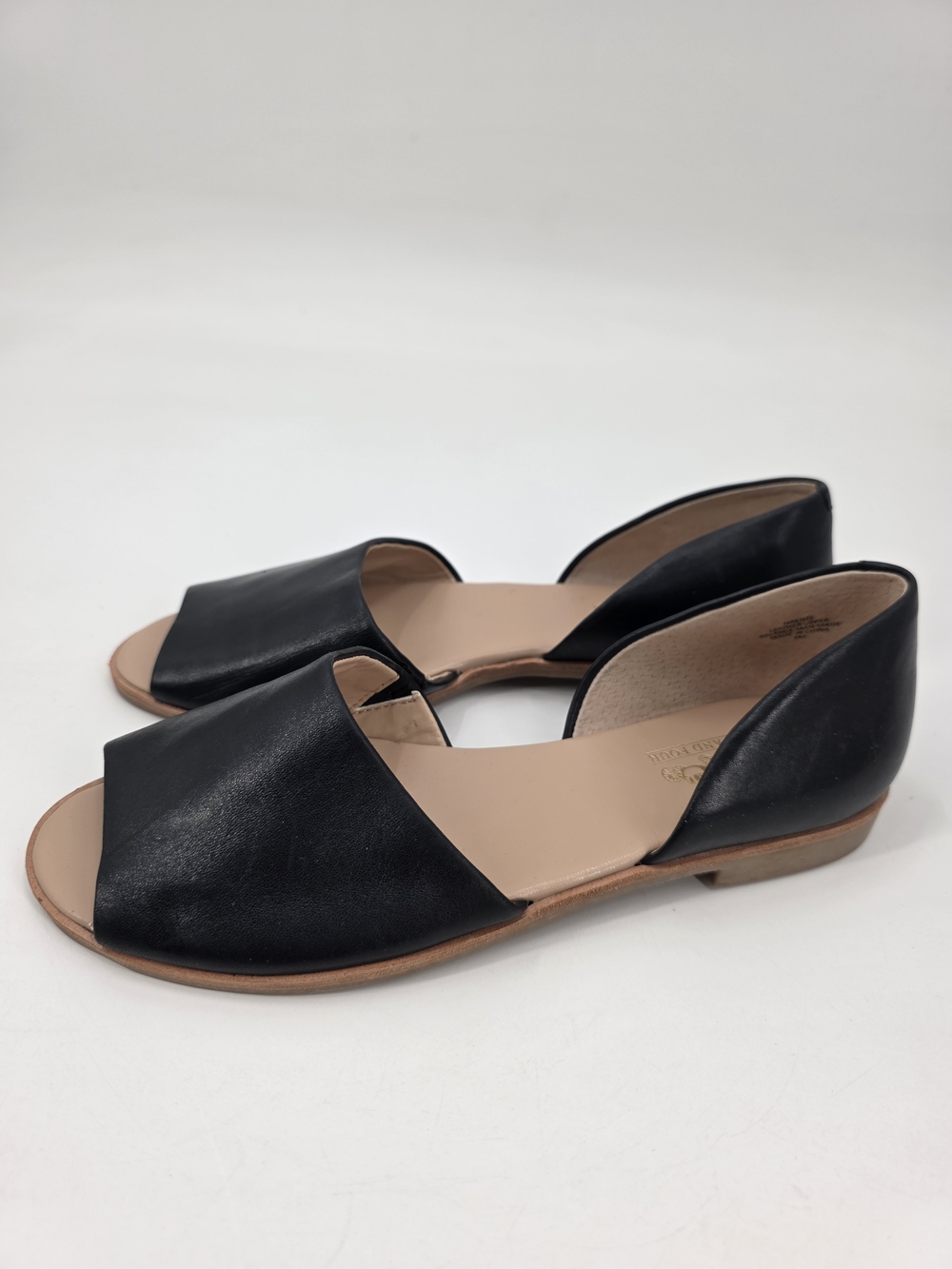 Coach And Four Classic Black Firenze Open-Toe Women's Flats Size 8 NWOB